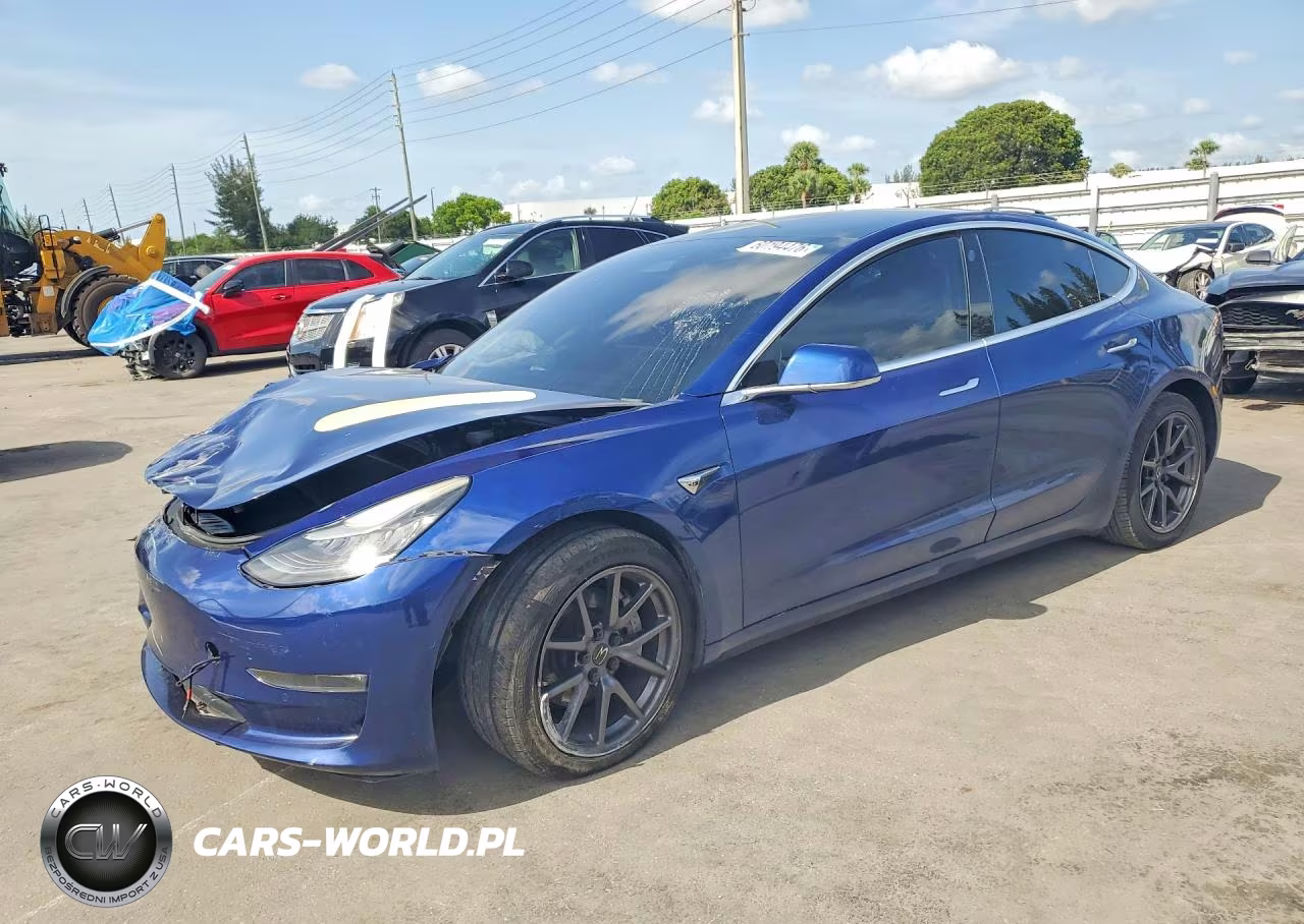 2019 Tesla Model 3 – zdjęcie 1 z 13