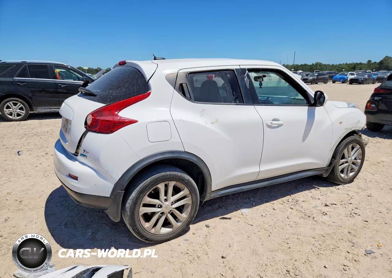 2013 Nissan Juke S VIN:JN8AF5MR2DT223867 - 3