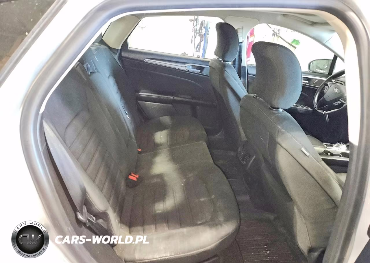 2019 Ford Fusion Se VIN:3FA6P0T91KR261131 - 10