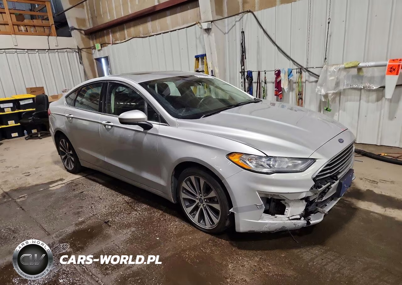 2019 Ford Fusion Se VIN:3FA6P0T91KR261131 - 4
