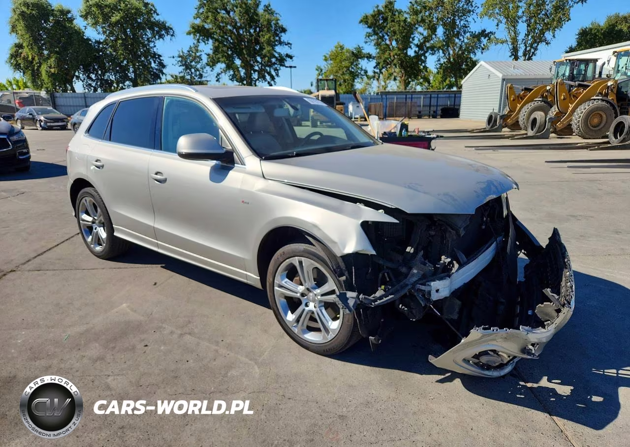 2013 Audi Q5 Prestige VIN:WA1WGBFP3DA070446 - 4