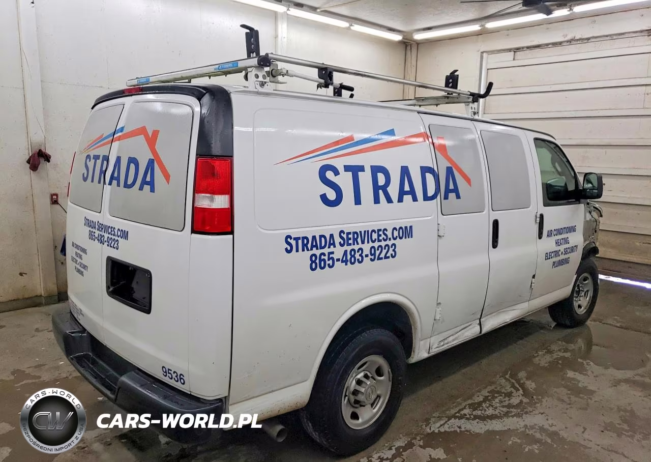 2024 Chevrolet Express 2500 VIN:1GCWGAF79R1100301 - 3