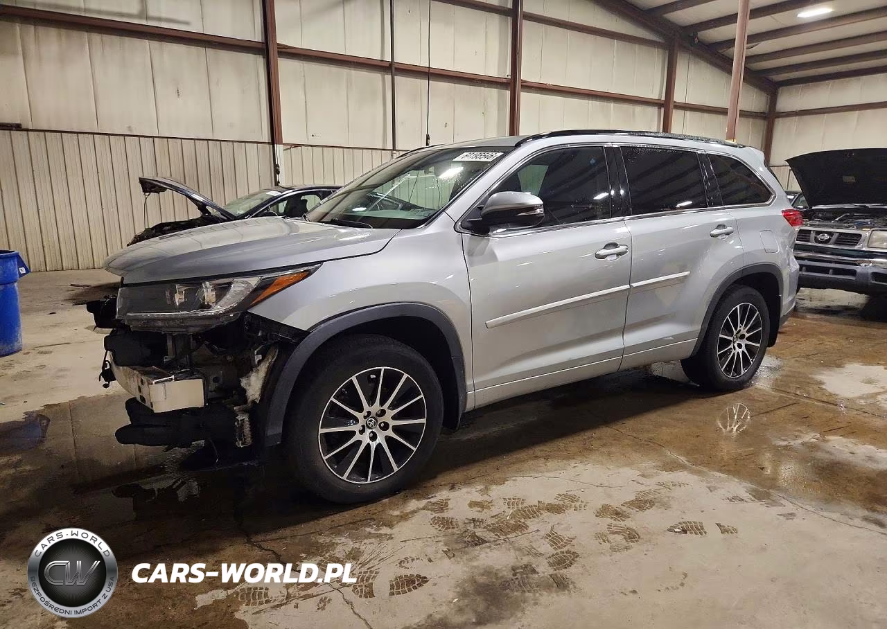 2017 Toyota Highlander Se – zdjęcie 1 z 14