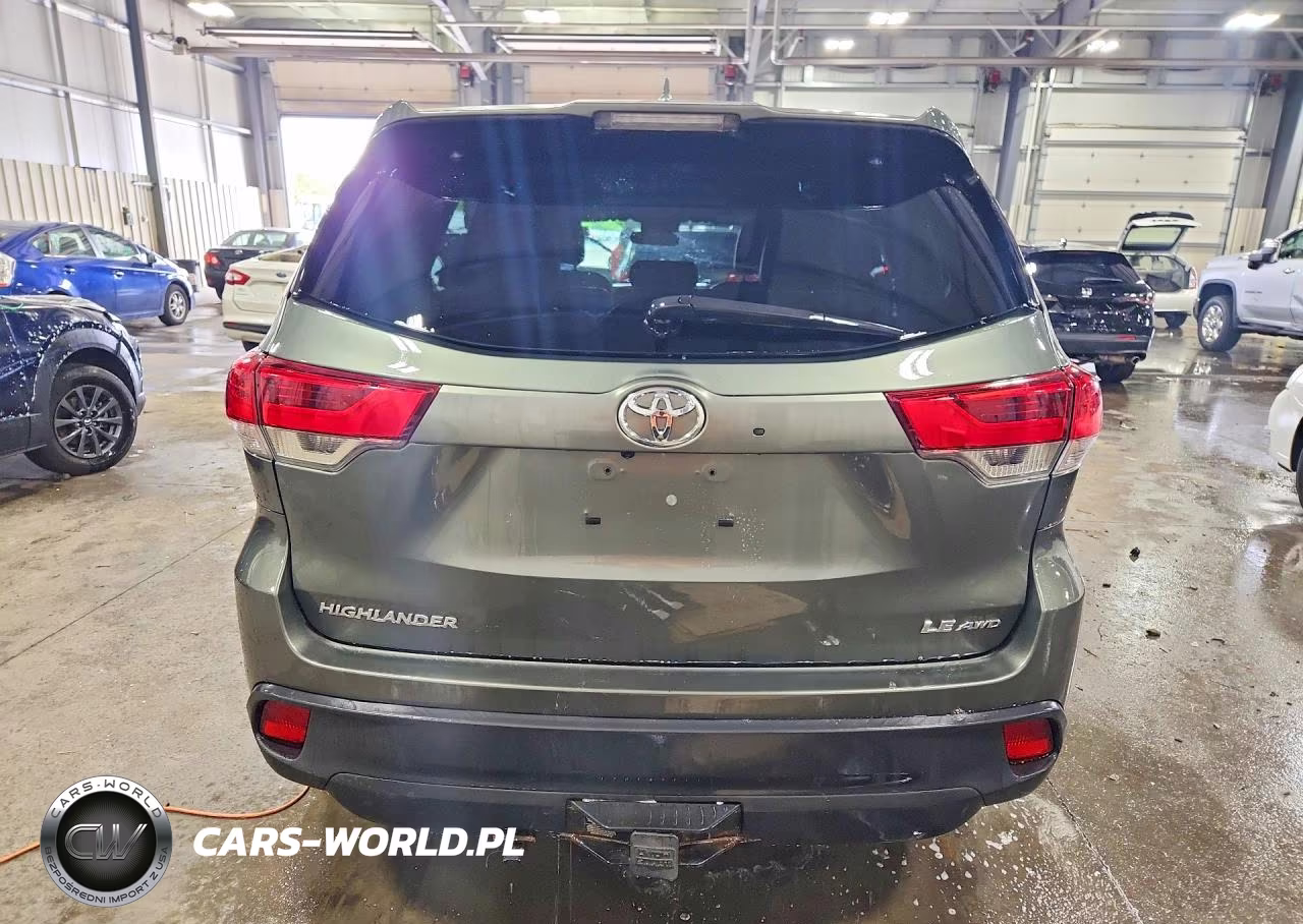 2018 Toyota Highlander Le Plus VIN:5TDBZRFH3JS834844 - 6