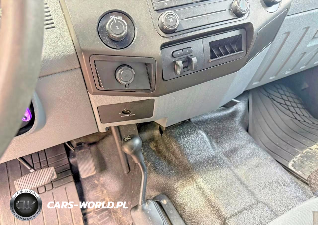 2016 Ford F250 Super Duty VIN:1FT7X2B62GED10235 - 15
