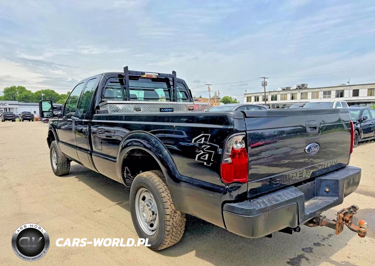 2016 Ford F250 Super Duty VIN:1FT7X2B62GED10235 - 3