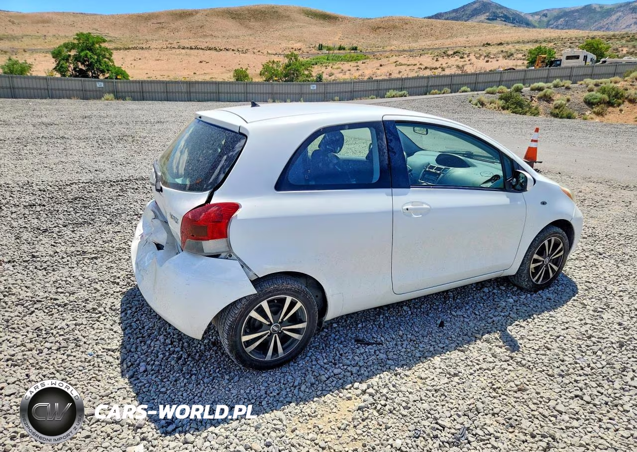 2010 Toyota Yaris Base VIN:JTDJT4K33A5319620 - 3