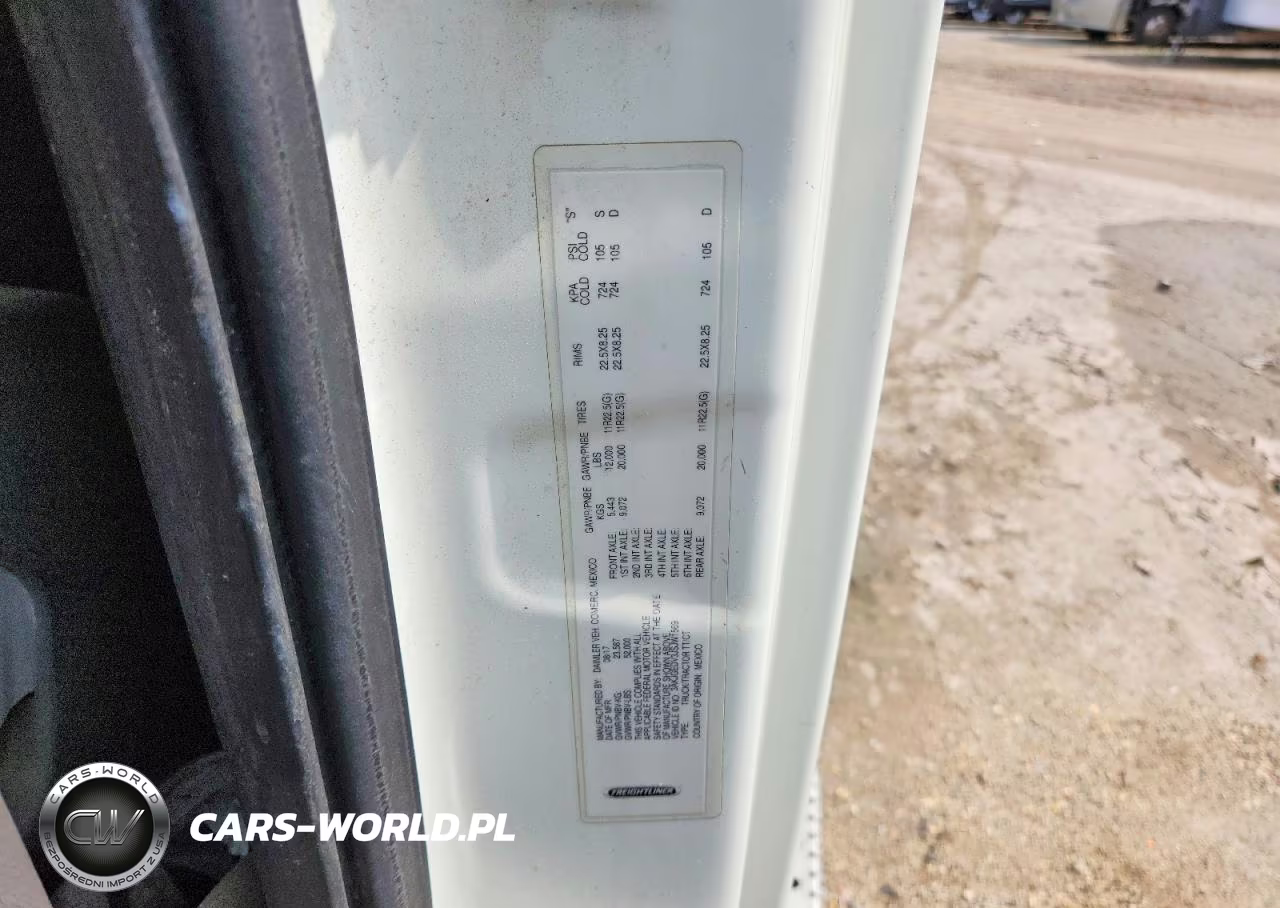 2018 Freightliner Cascadia 1 - Semi Truck VIN:3AKJGEDV3JSJW1569 - 11