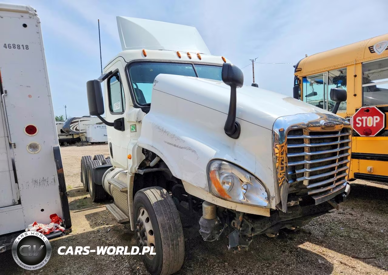 2018 Freightliner Cascadia 1 - Semi Truck VIN:3AKJGEDV3JSJW1569 - 4