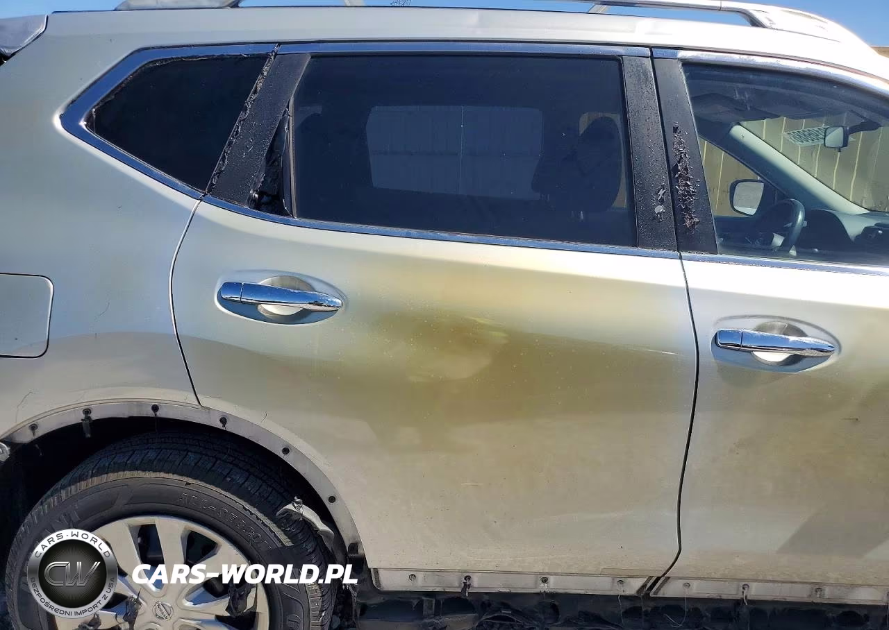 2017 Nissan Rogue S VIN:JN8AT2MV3HW260256 - 11
