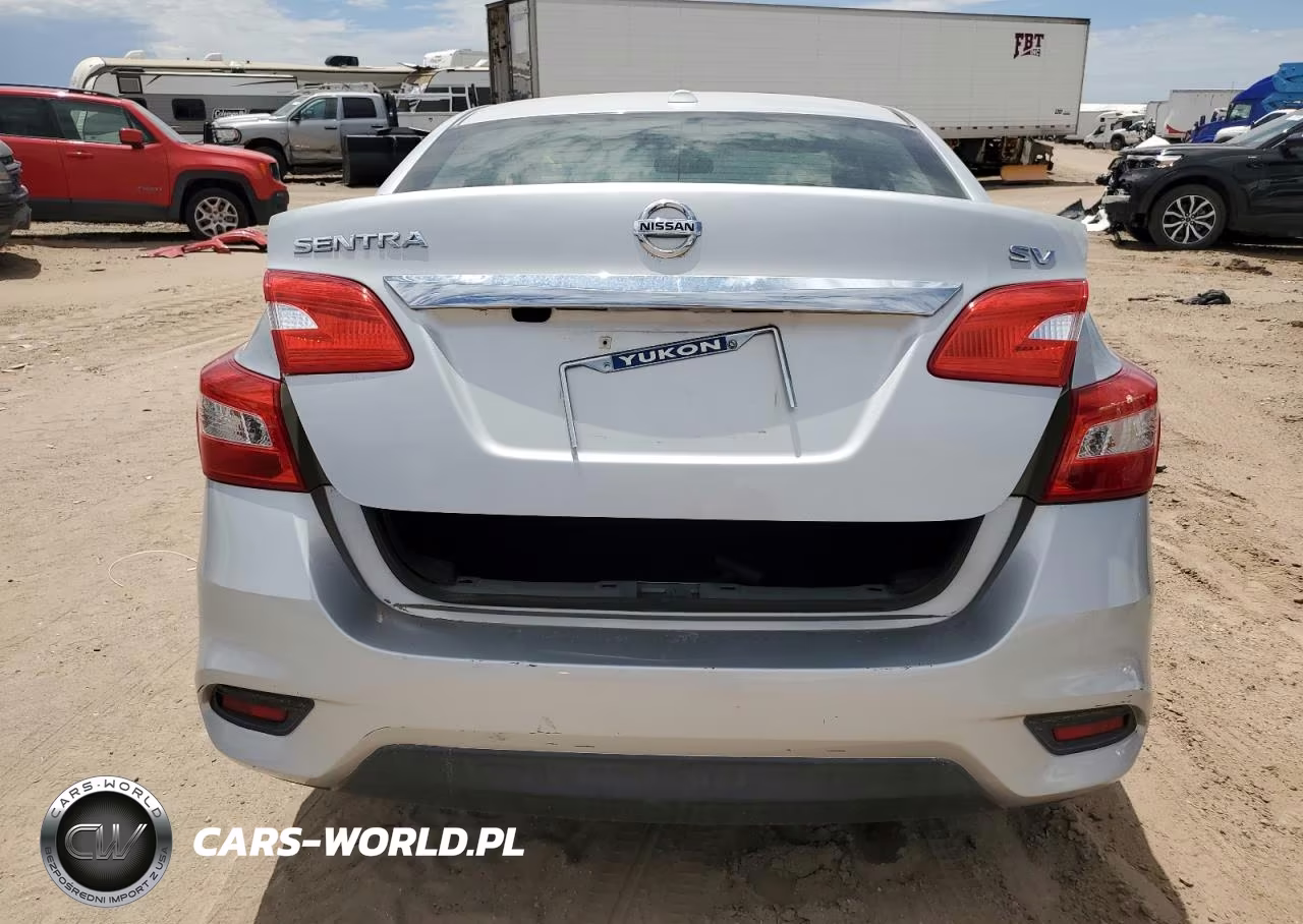 2016 Nissan Sentra S VIN:3N1AB7AP9GL640338 - 10