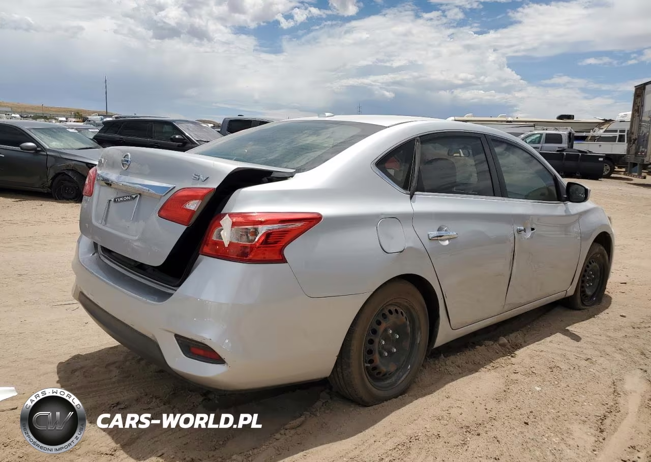 2016 Nissan Sentra S VIN:3N1AB7AP9GL640338 - 4