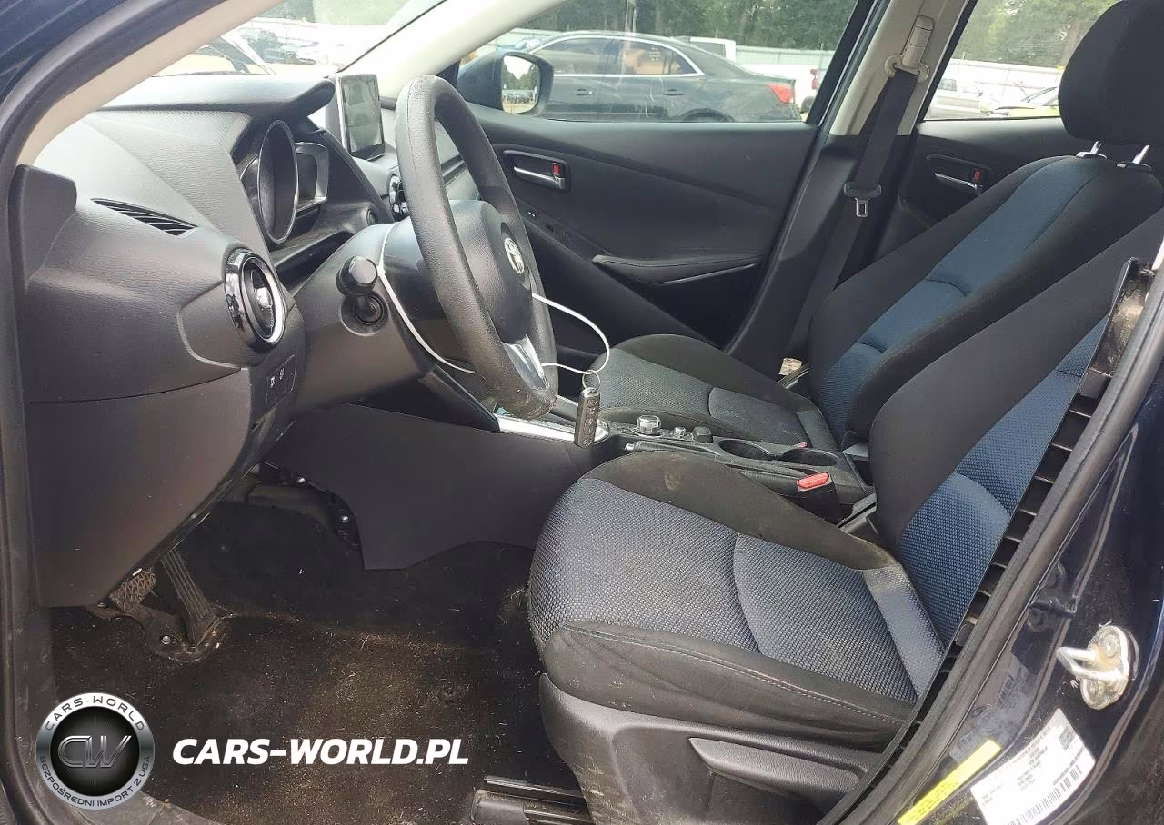 2018 Toyota Yaris Ia Base VIN:3MYDLBYV2JY300376 - 7