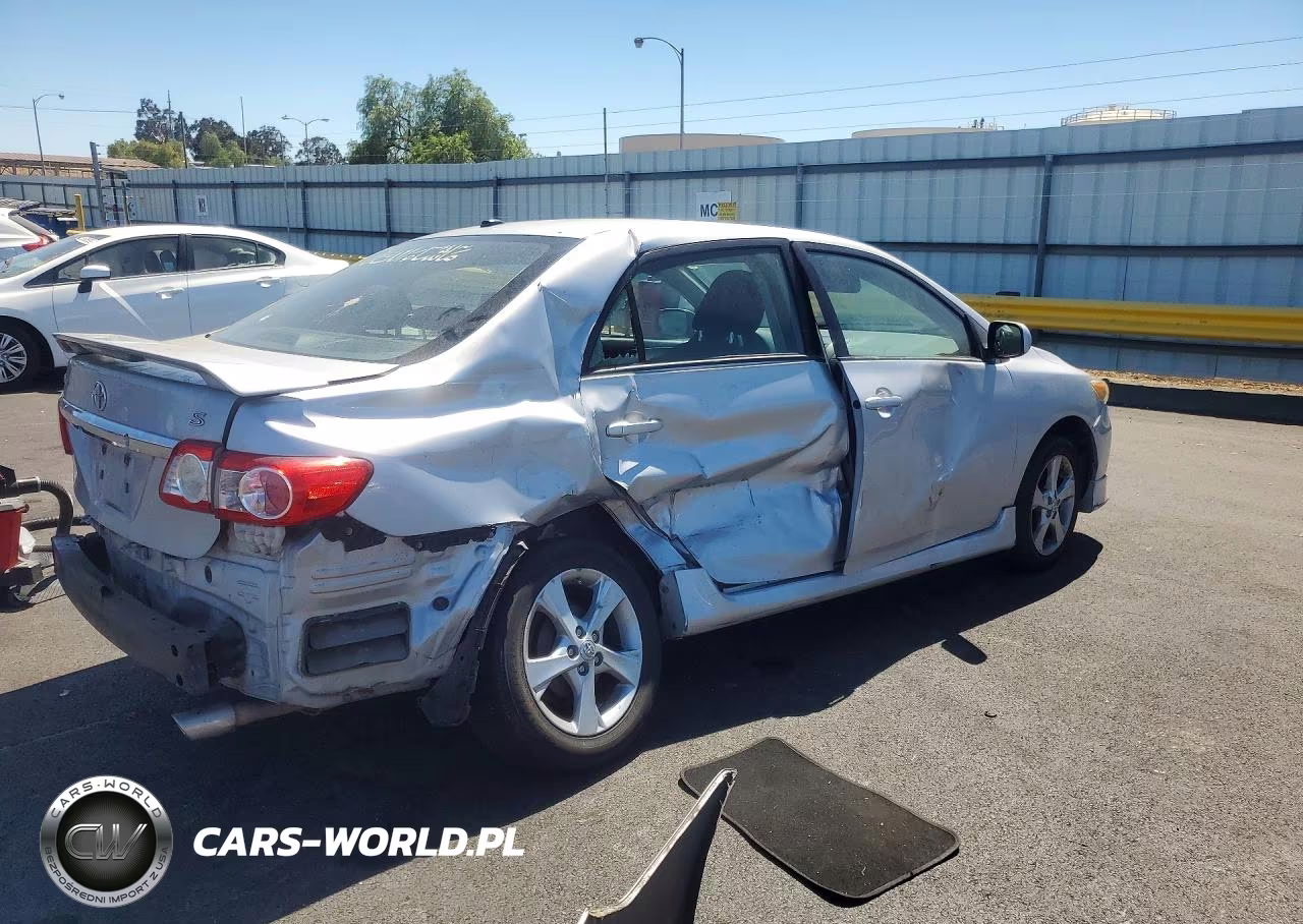 2011 Toyota Corolla S VIN:2T1BU4EE2BC590199 - 3