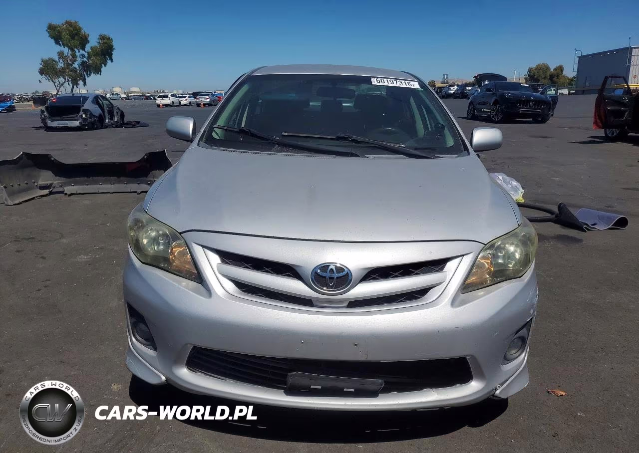 2011 Toyota Corolla S VIN:2T1BU4EE2BC590199 - 5