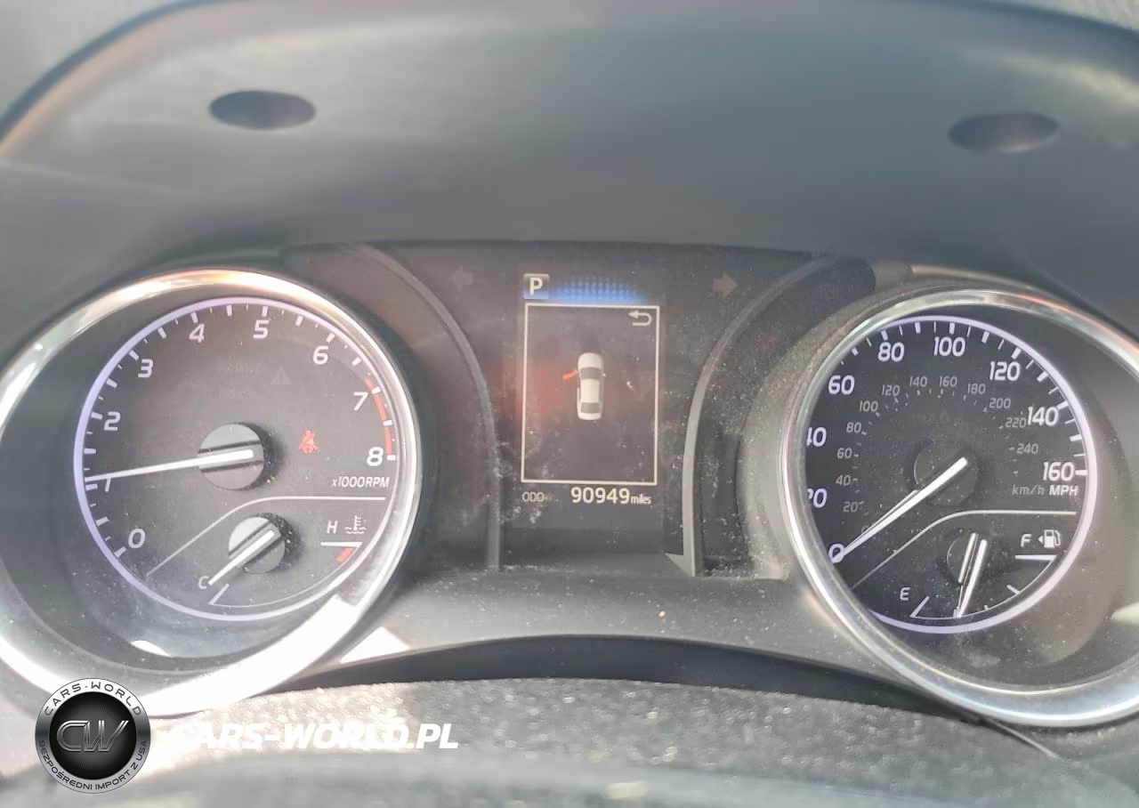 2018 Toyota Camry Le VIN:4T1B11HK9JU653658 - 9