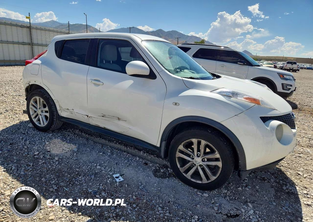 2013 Nissan Juke S VIN:JN8AF5MR6DT218803 - 4