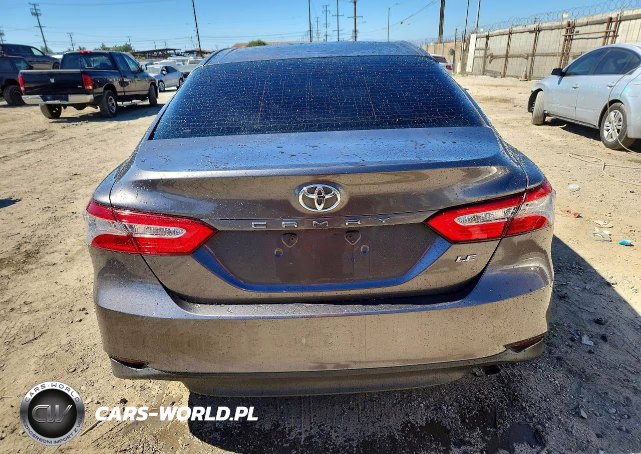 2018 Toyota Camry Le VIN:4T1B11HK3JU658239 - 6