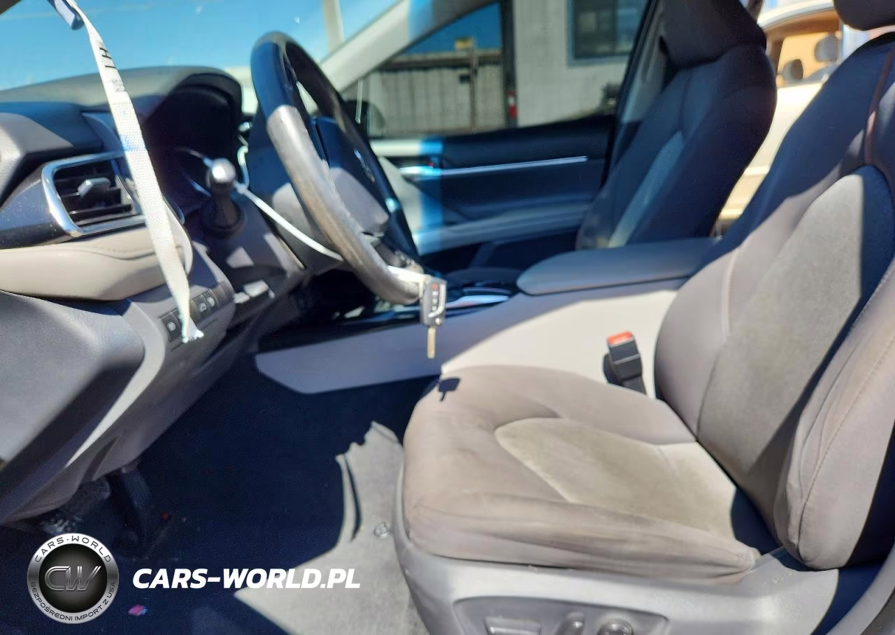 2018 Toyota Camry Le VIN:4T1B11HK3JU658239 - 7