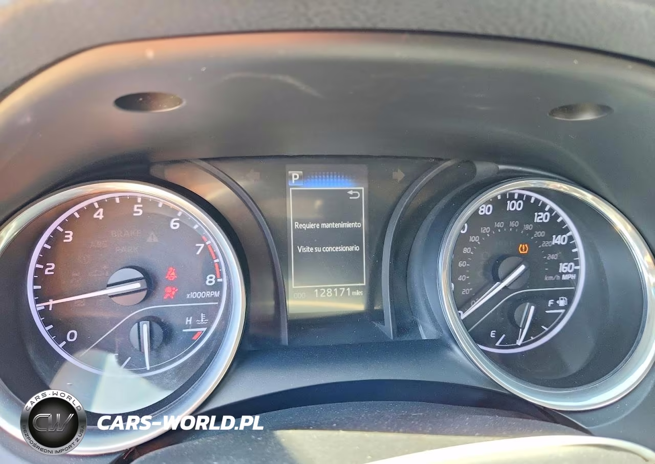 2018 Toyota Camry Le VIN:4T1B11HK3JU658239 - 9