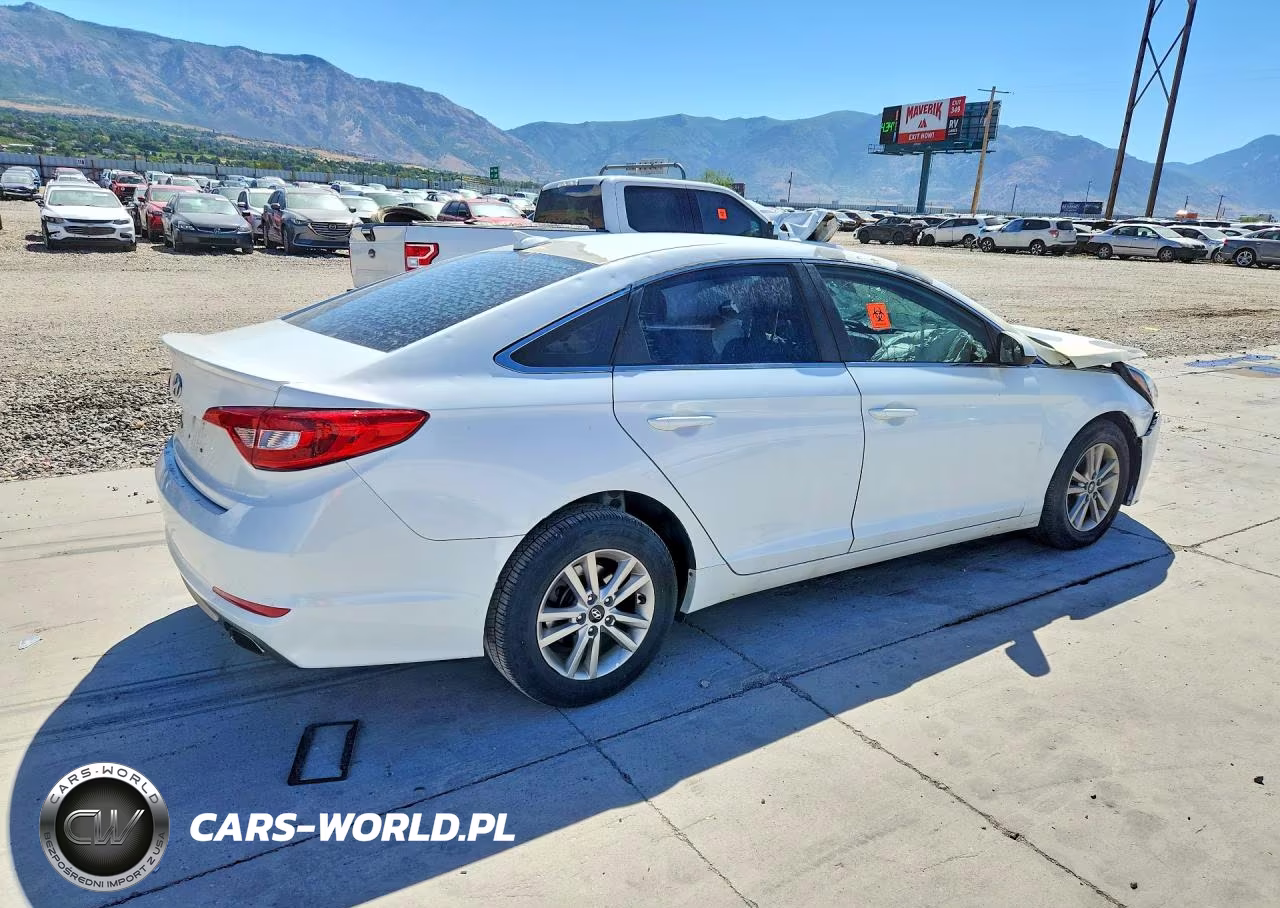 2016 Hyundai Sonata Se VIN:5NPE24AF2GH377226 - 3