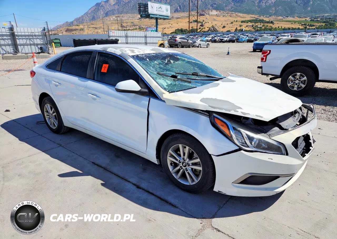 2016 Hyundai Sonata Se VIN:5NPE24AF2GH377226 - 4