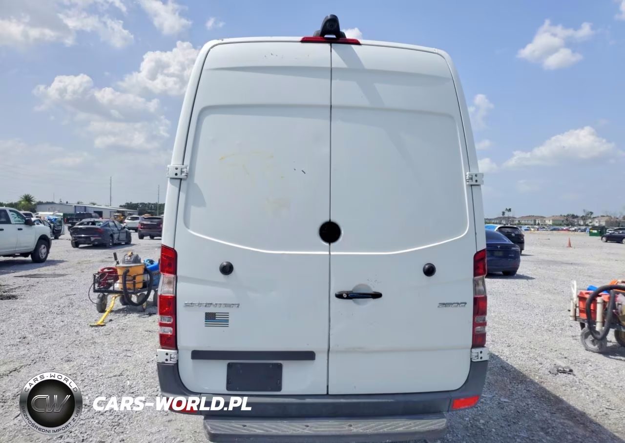 2018 Mercedes-Benz Sprinter 2500 Delivery Van VIN:WD3PE8CD1JP583520 - 6