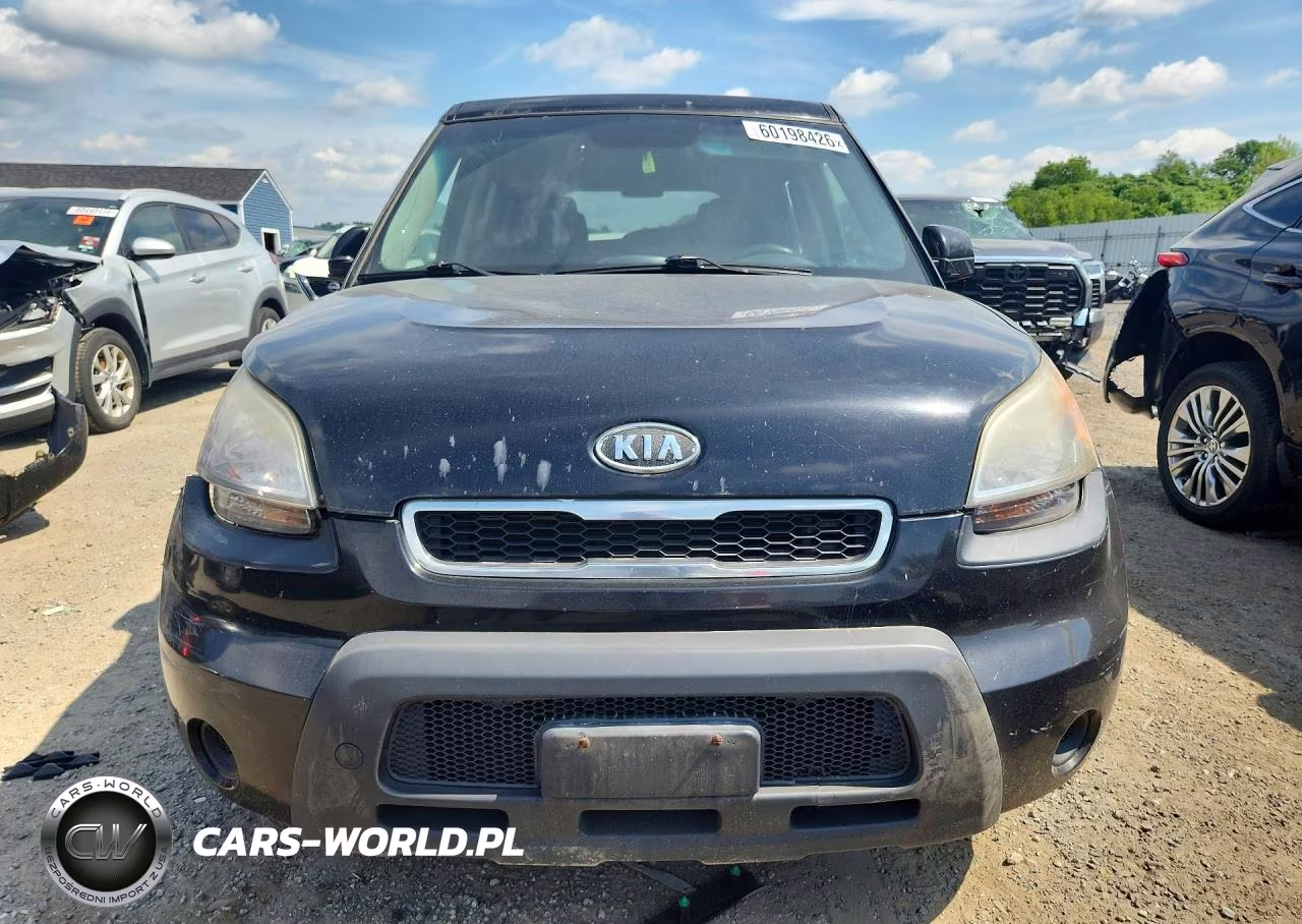 2011 Kia Soul + VIN:KNDJT2A22B7258666 - 5
