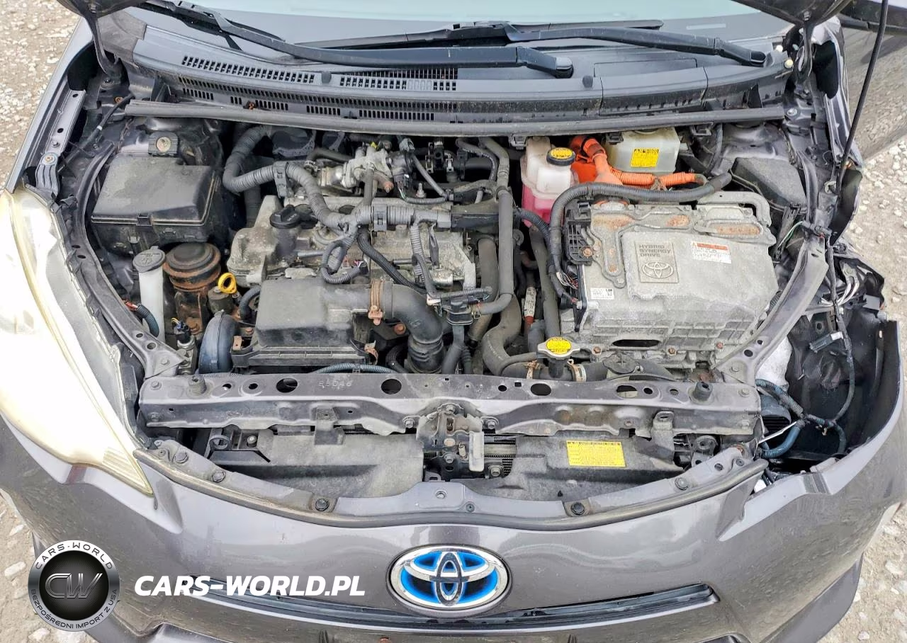 2012 Toyota Prius C Two VIN:JTDKDTB31C1506019 - 11
