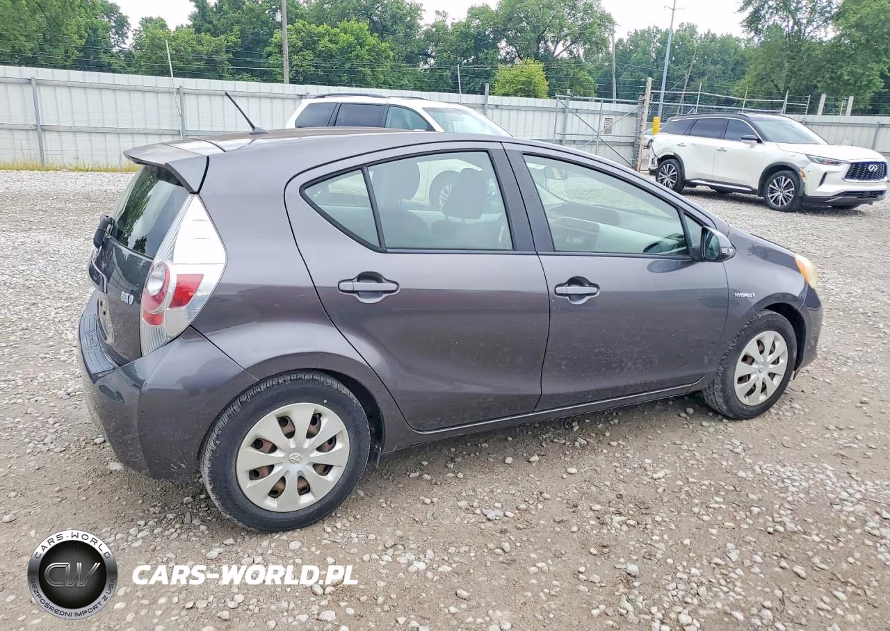 2012 Toyota Prius C Two VIN:JTDKDTB31C1506019 - 3