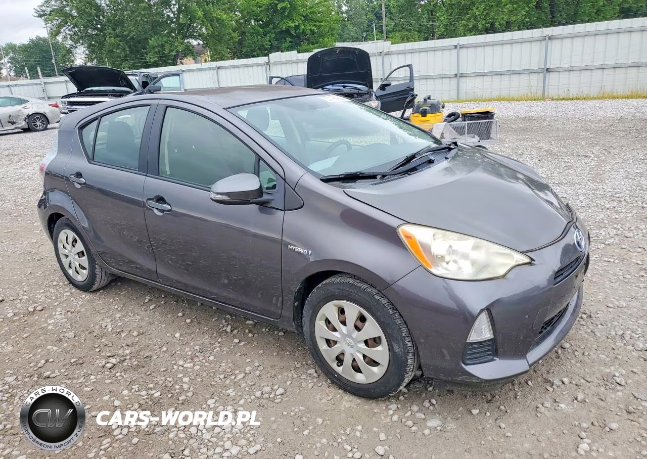 2012 Toyota Prius C Two VIN:JTDKDTB31C1506019 - 4