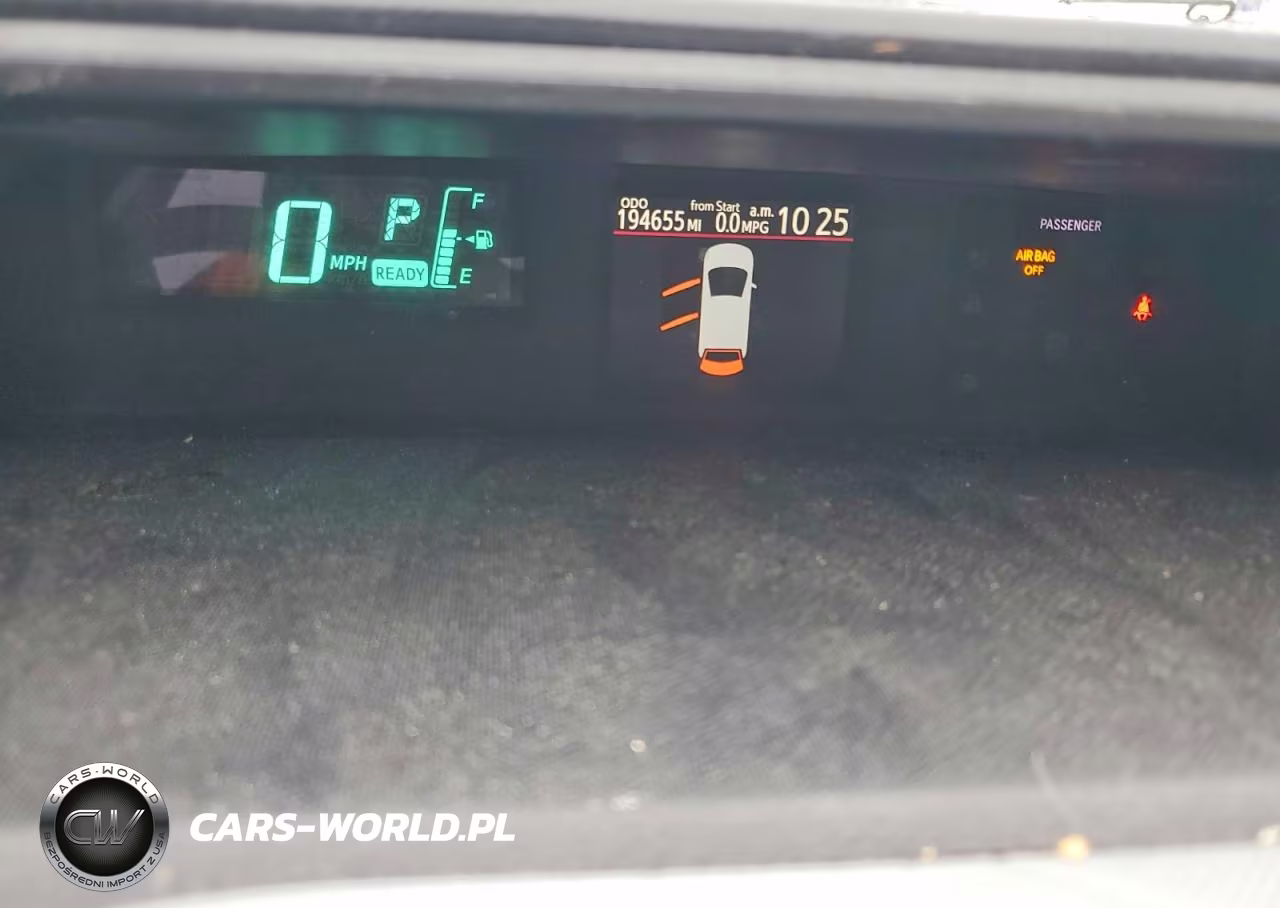 2012 Toyota Prius C Two VIN:JTDKDTB31C1506019 - 9