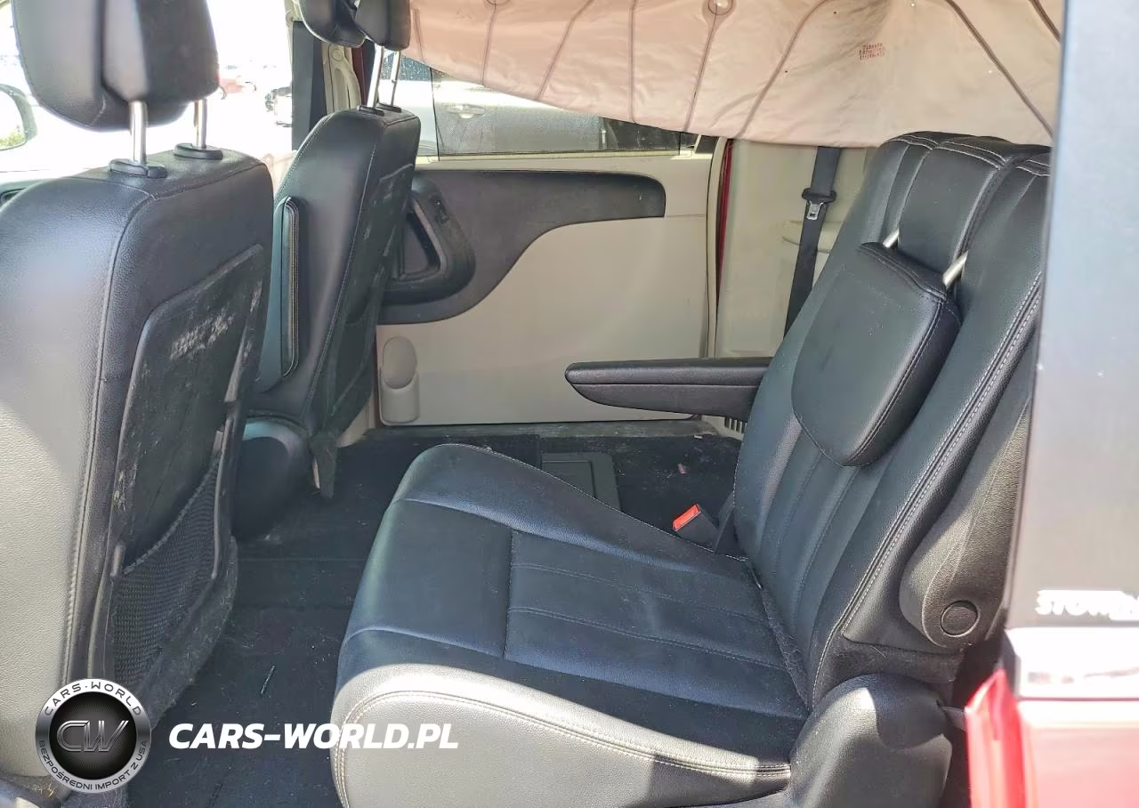 2014 Chrysler Town & Country Touring VIN:2C4RC1BG8ER228193 - 11