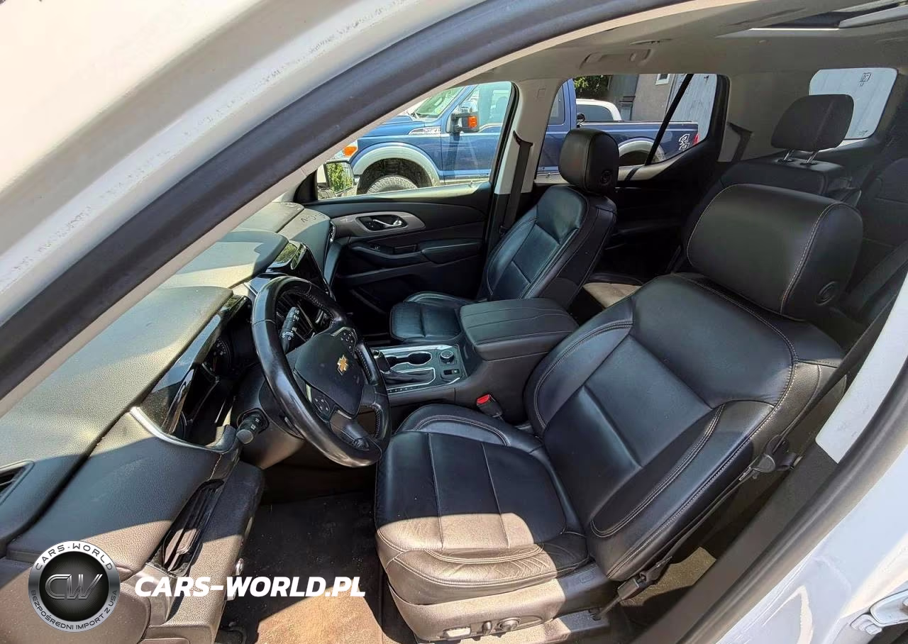 2019 Chevrolet Traverse Lt VIN:1GNEVHKW6KJ137777 - 5
