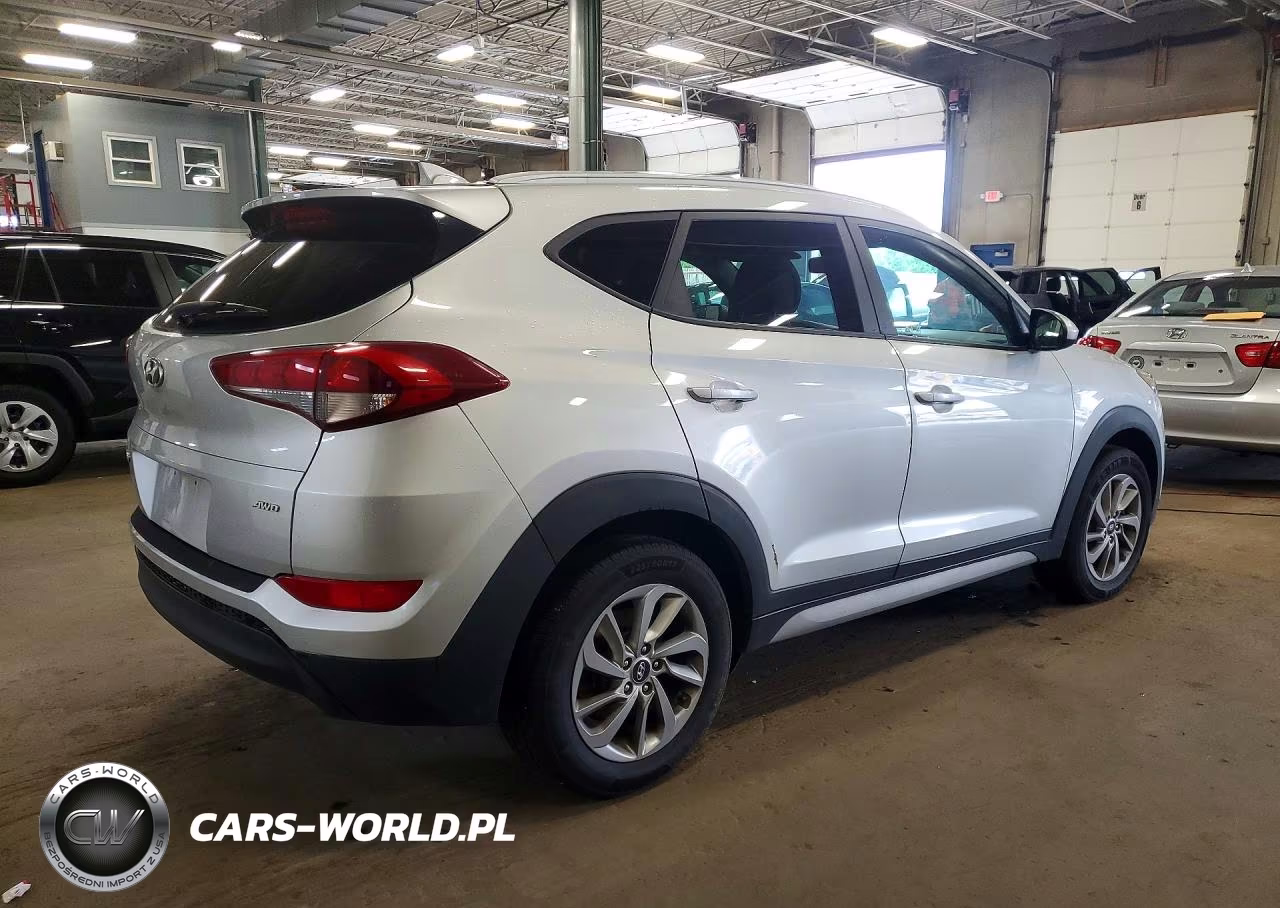 2018 Hyundai Tucson Sel VIN:KM8J3CA49JU666987 - 3