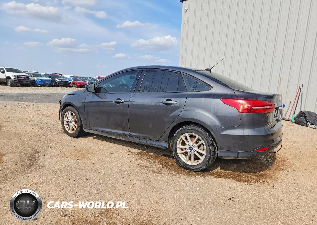 2018 Ford Focus Se VIN:1FADP3FE9JL284803 - 2