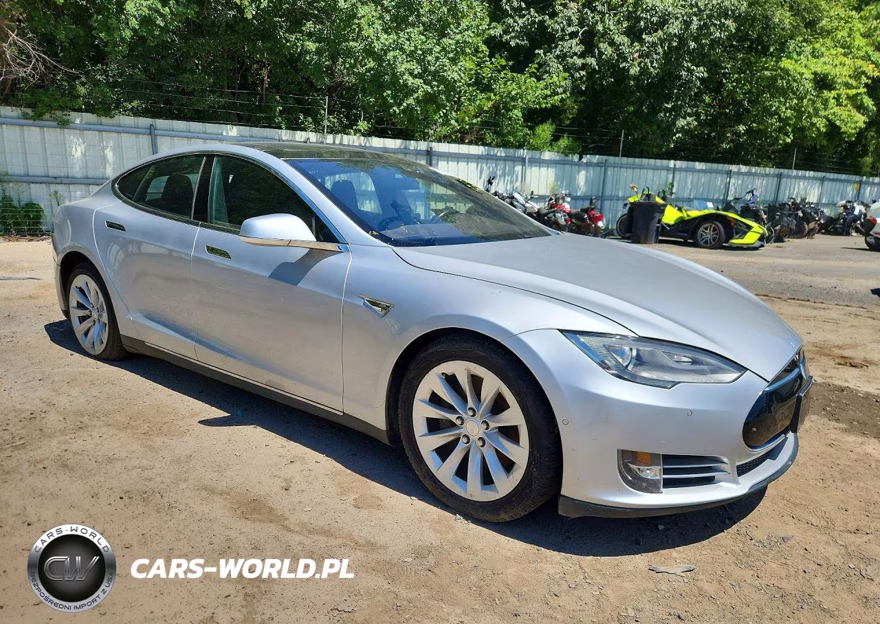 2016 Tesla Model S VIN:5YJSA1E2XGF123791 - 4
