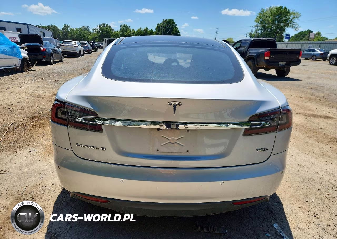 2016 Tesla Model S VIN:5YJSA1E2XGF123791 - 6