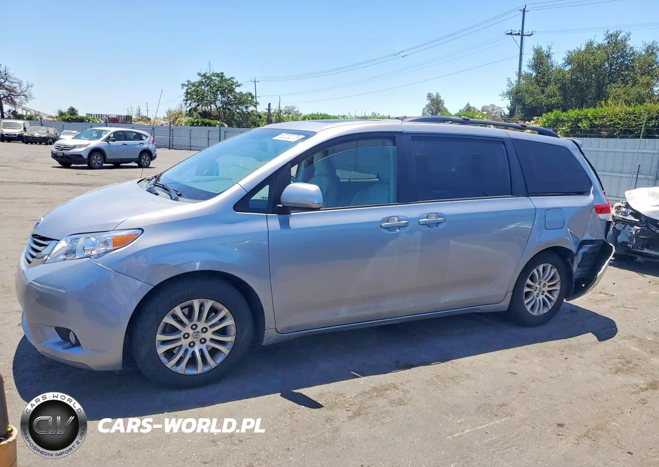 2012 Toyota Sienna Xle 8-Passenger