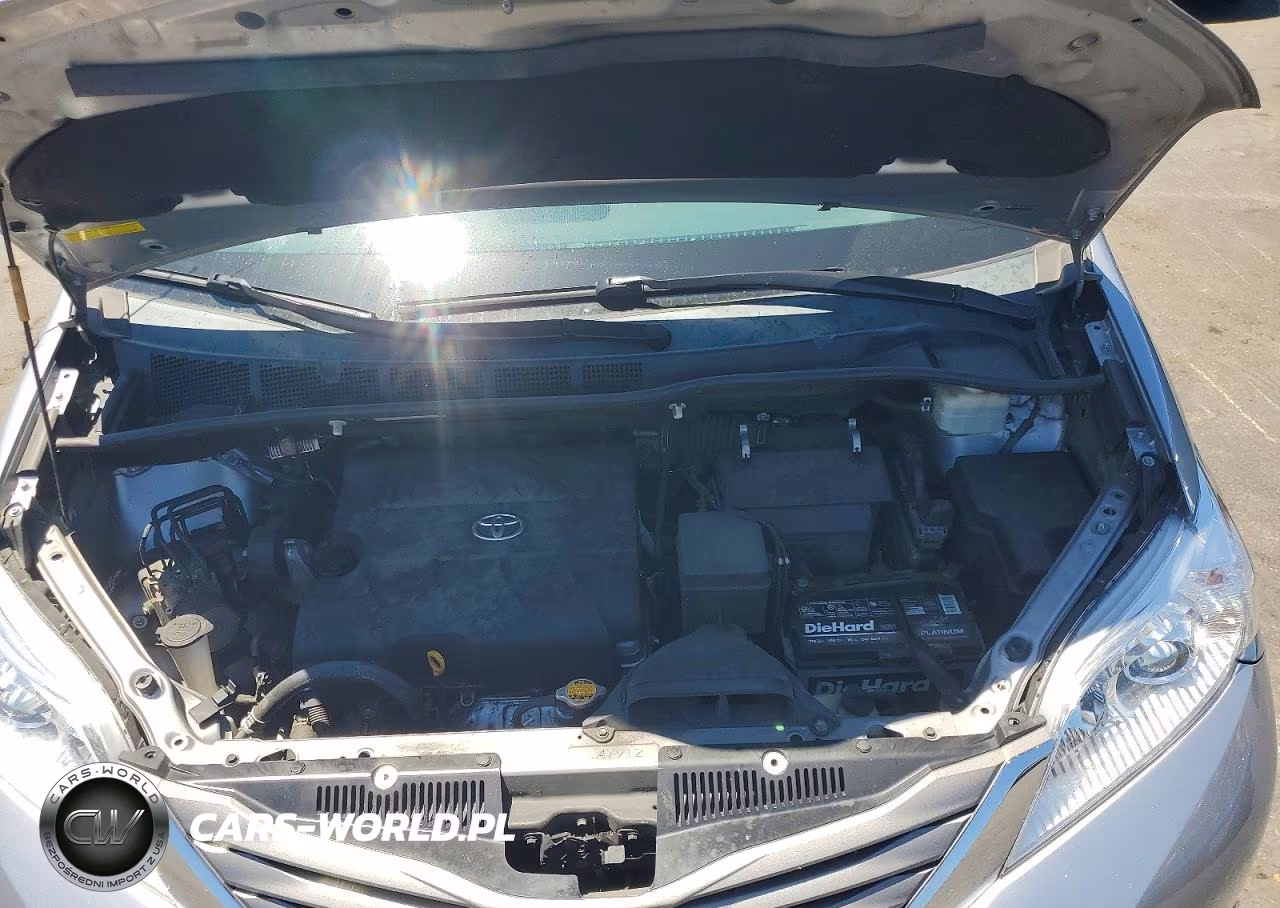 2012 Toyota Sienna Xle 8-Passenger VIN:5TDYK3DC2CS276068 - 12