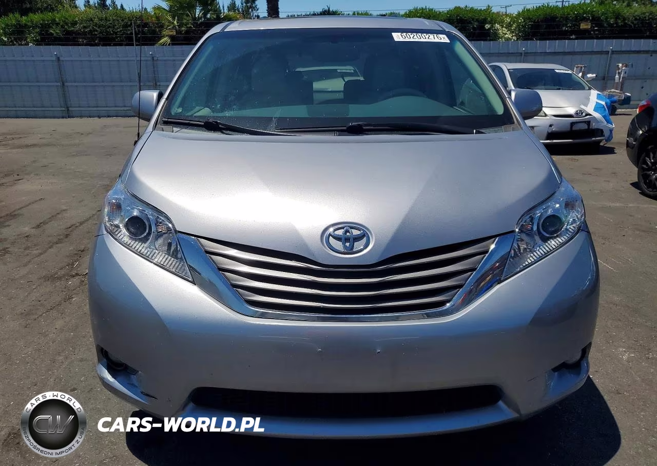 2012 Toyota Sienna Xle 8-Passenger VIN:5TDYK3DC2CS276068 - 5