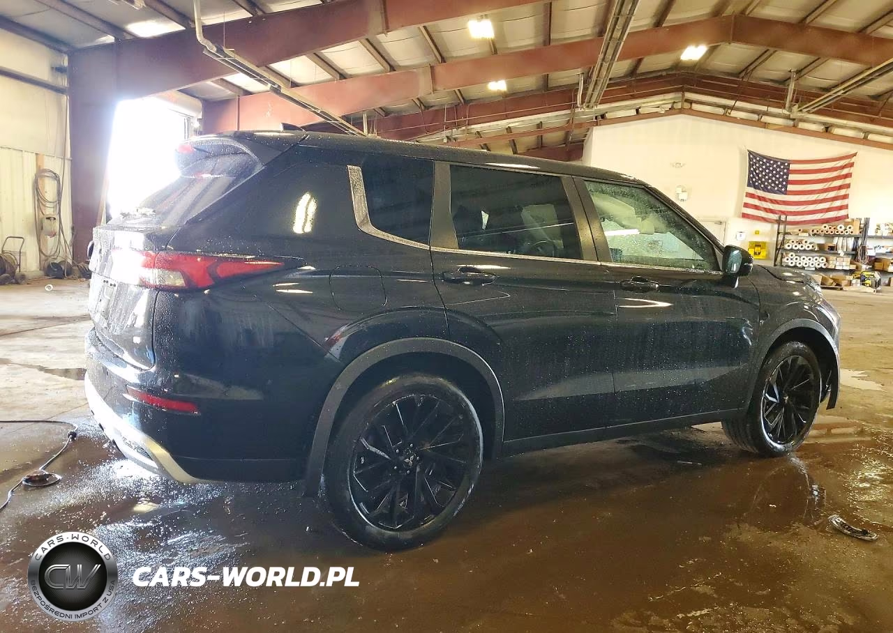 2022 Mitsubishi Outlander Se-Black Edition VIN:JA4J4UA82NZ005542 - 3