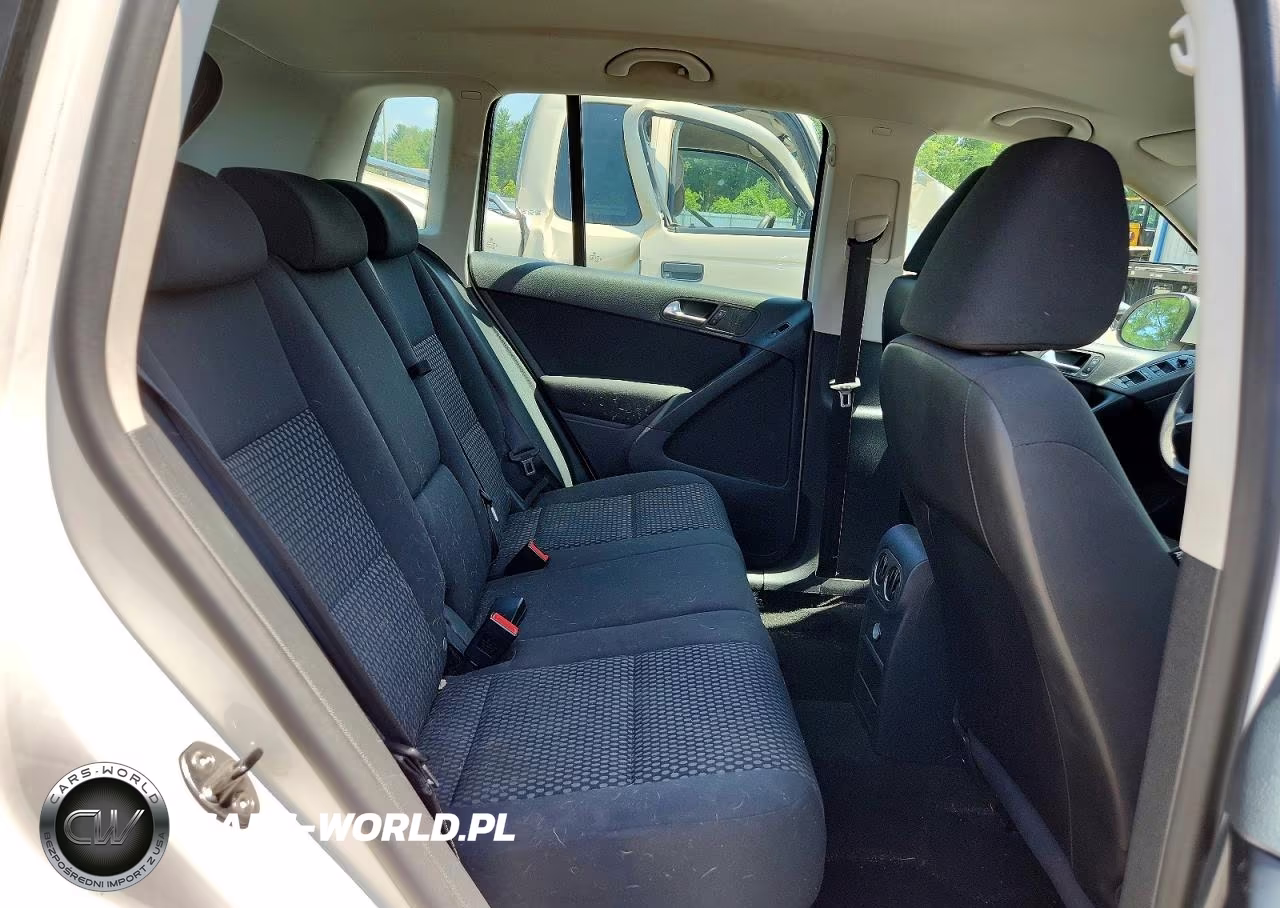 2011 Volkswagen Tiguan S VIN:WVGBV7AX9BW543227 - 11