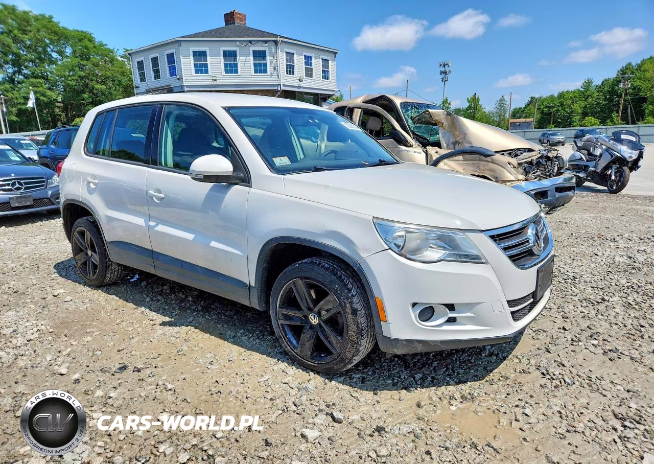 2011 Volkswagen Tiguan S VIN:WVGBV7AX9BW543227 - 4