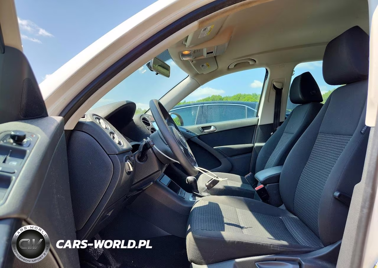 2011 Volkswagen Tiguan S VIN:WVGBV7AX9BW543227 - 7