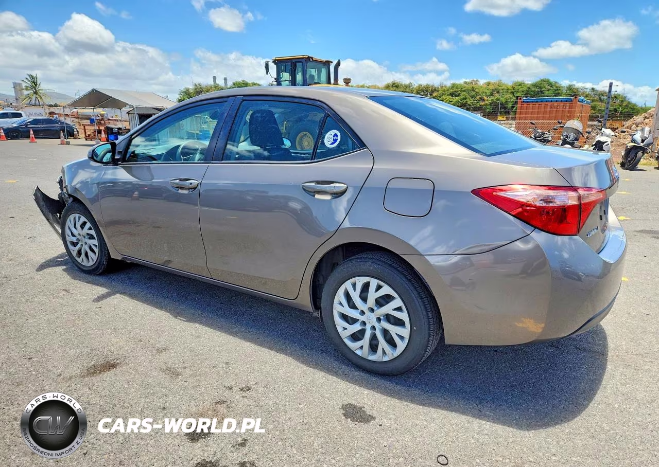 2017 Toyota Corolla L VIN:5YFBURHE6HP731423 - 2