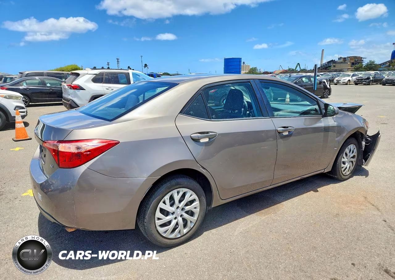 2017 Toyota Corolla L VIN:5YFBURHE6HP731423 - 3