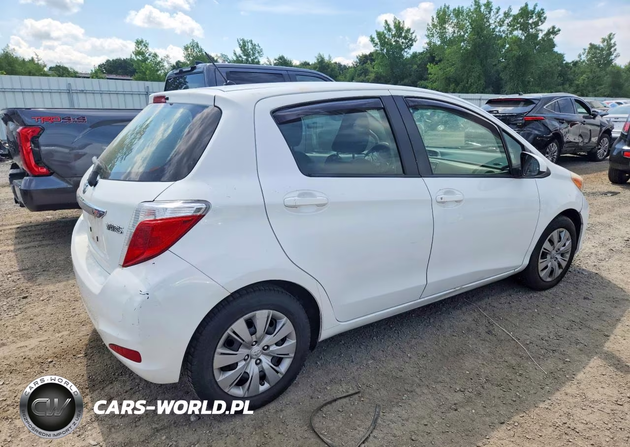 2012 Toyota Yaris 5-Door L VIN:JTDKTUD38CD541161 - 3