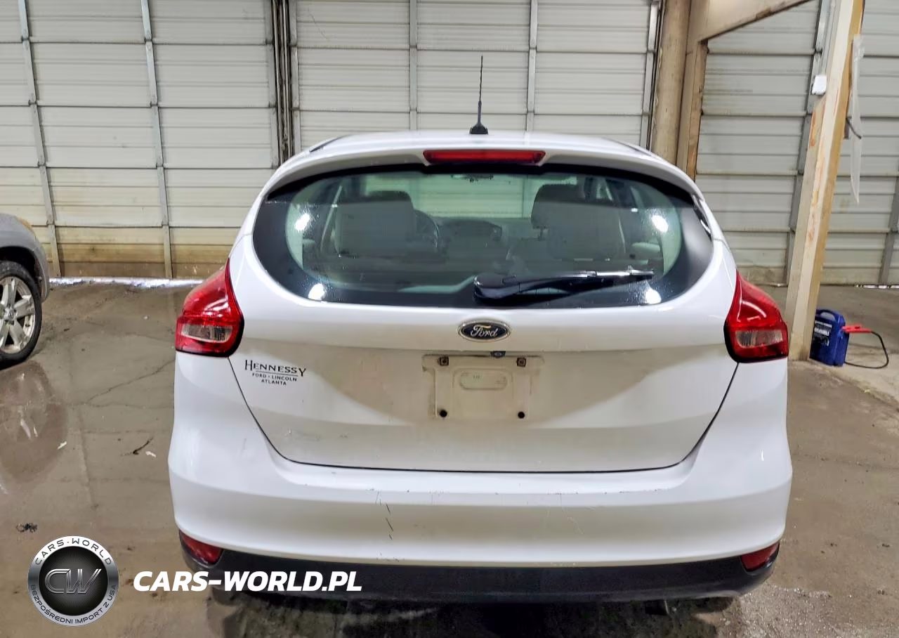 2018 Ford Focus Se VIN:1FADP3K29JL298776 - 6