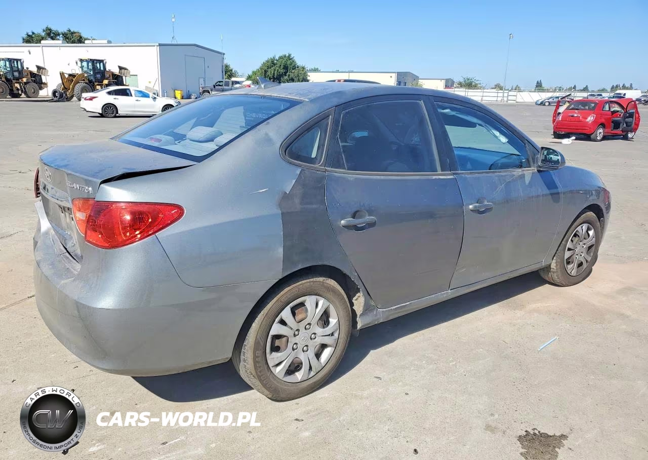2010 Hyundai Elantra Gls VIN:KMHDU4AD5AU929752 - 3